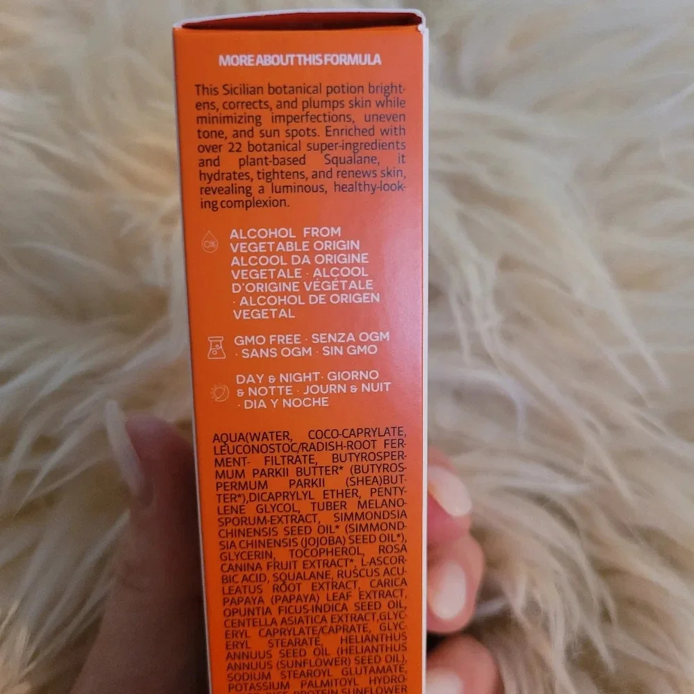 New Skin & Co Sicilian Light Brightening Serum 30ML | 1.0 FL OZ - Picture 4 of 4
